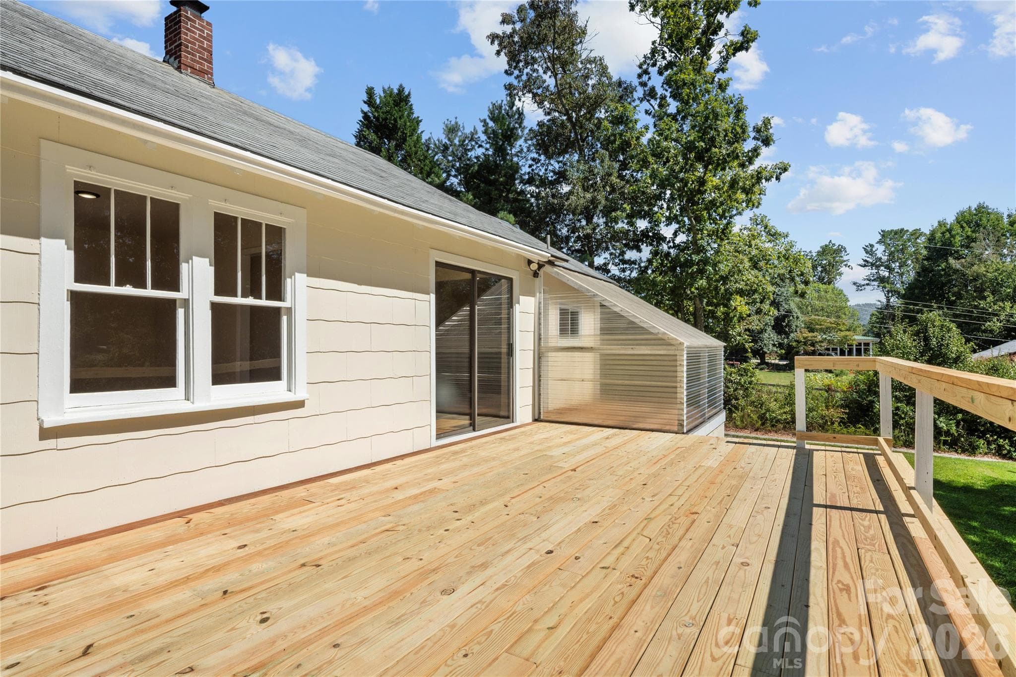 Single Family Residence at 1110 N Ridge Road, Hendersonville, photo 18 of 19