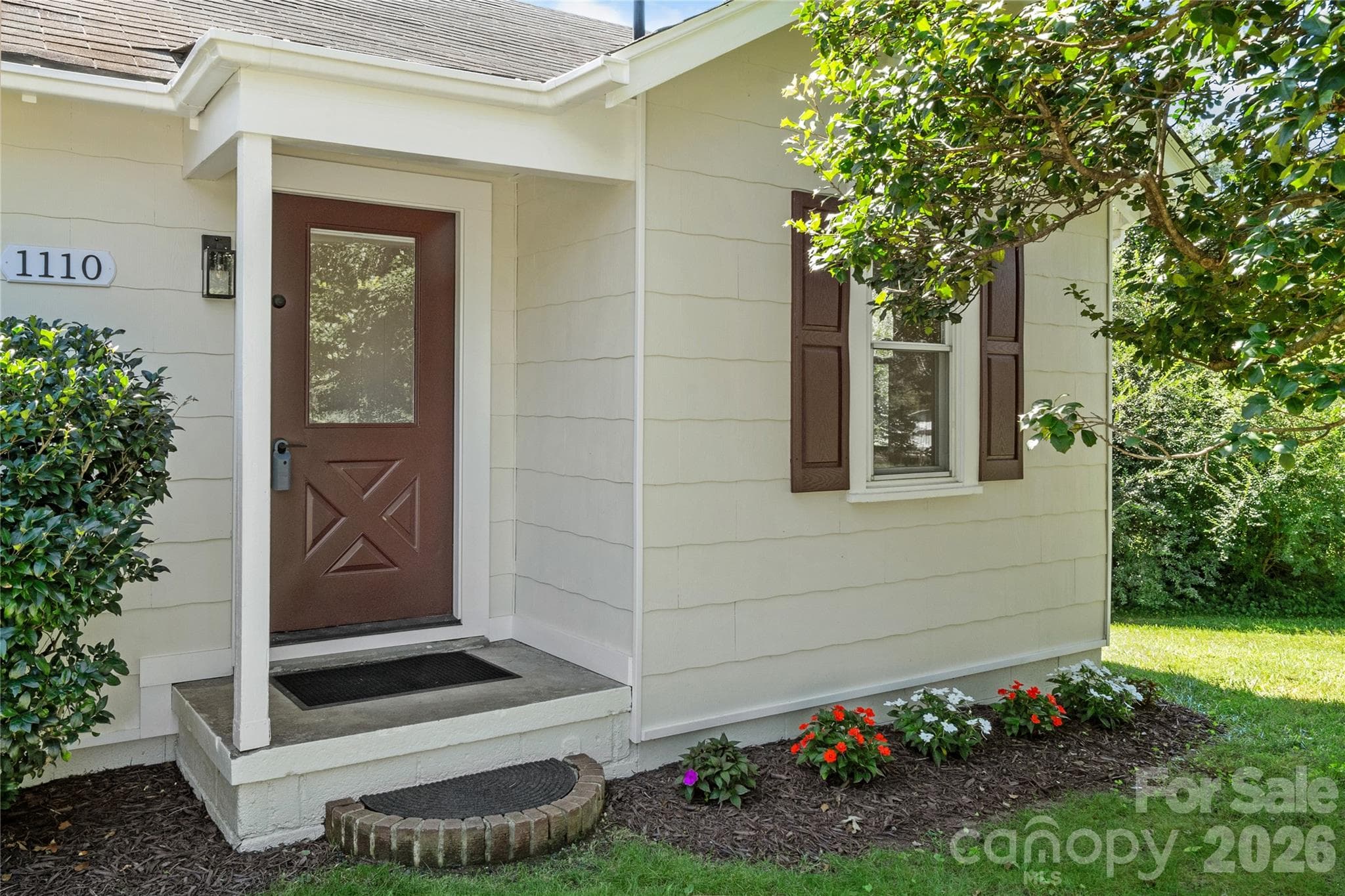 Single Family Residence at 1110 N Ridge Road, Hendersonville, photo 3 of 19