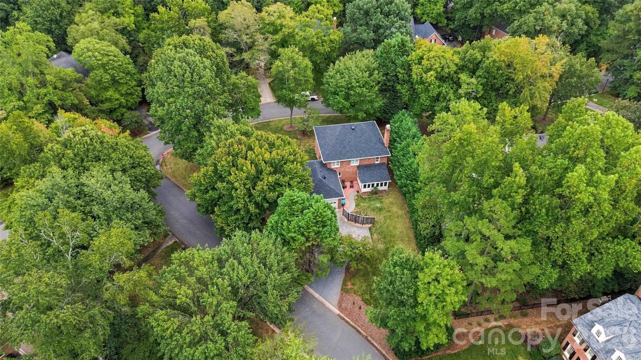 Single Family Residence at 9414 Tillot Drive, Matthews, photo 37 of 39