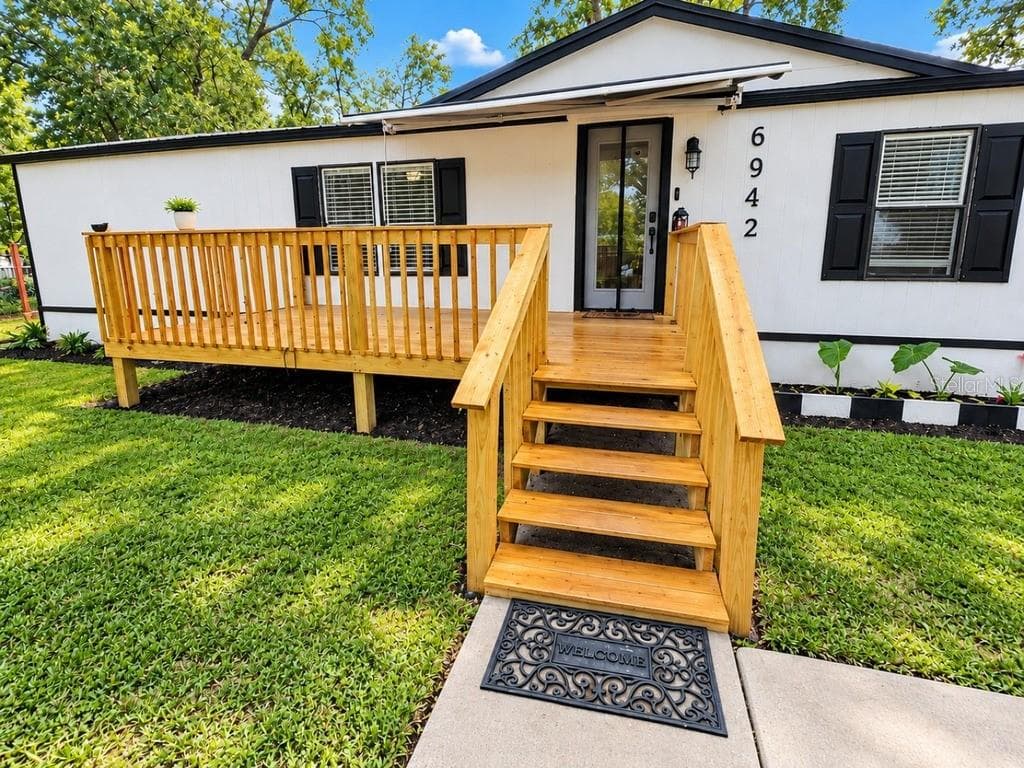 Manufactured Home at 6942 SW 86TH ST, OCALA, photo 2 of 24