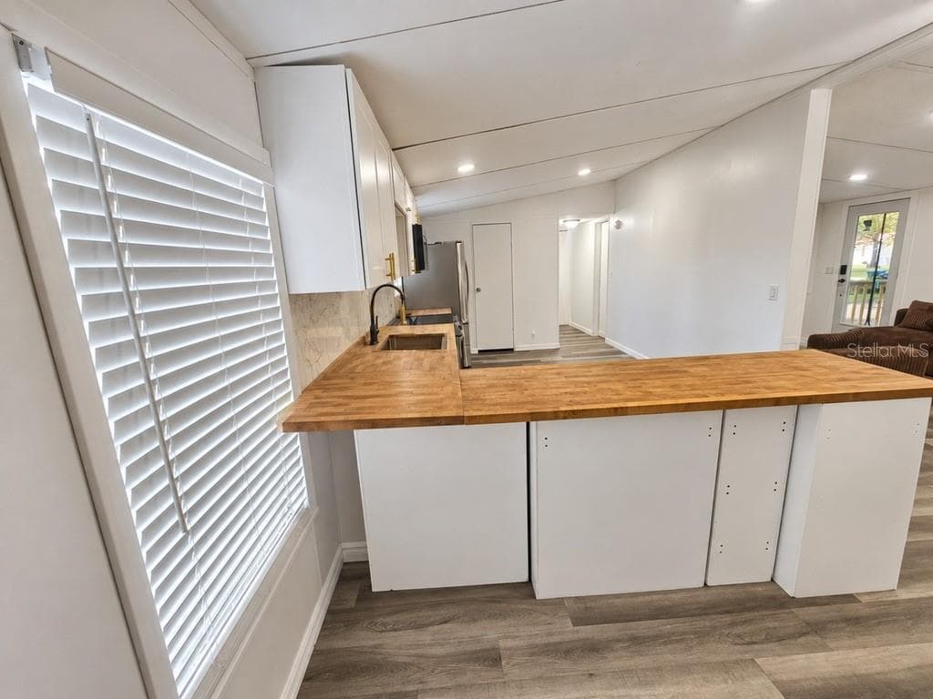 Manufactured Home at 6942 SW 86TH ST, OCALA, photo 8 of 24