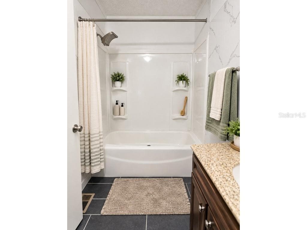 Manufactured Home at 6942 SW 86TH ST, OCALA, photo 16 of 24