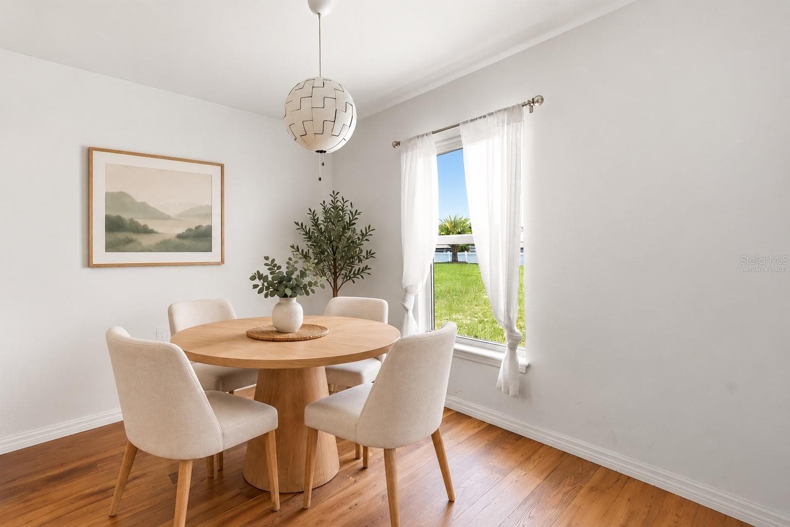 “Virtually staged" - 184 ELEUTHERA DR, LAKE ALFRED