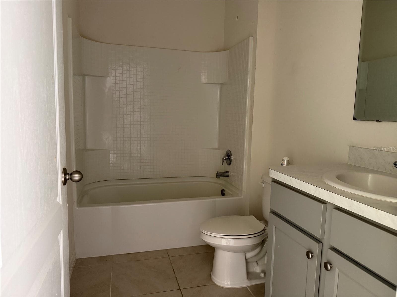 Guest Bath - 160 OLD MILL POND RD, EDGEWATER
