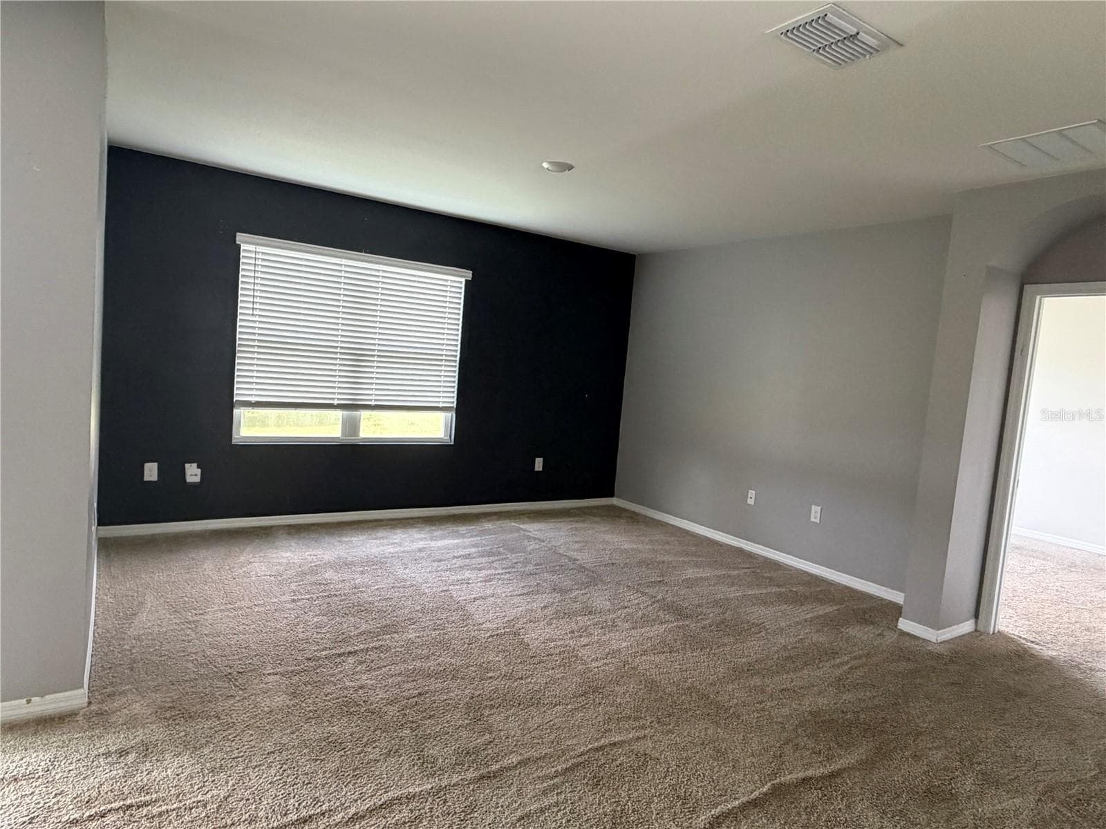 Living Room - 160 OLD MILL POND RD, EDGEWATER