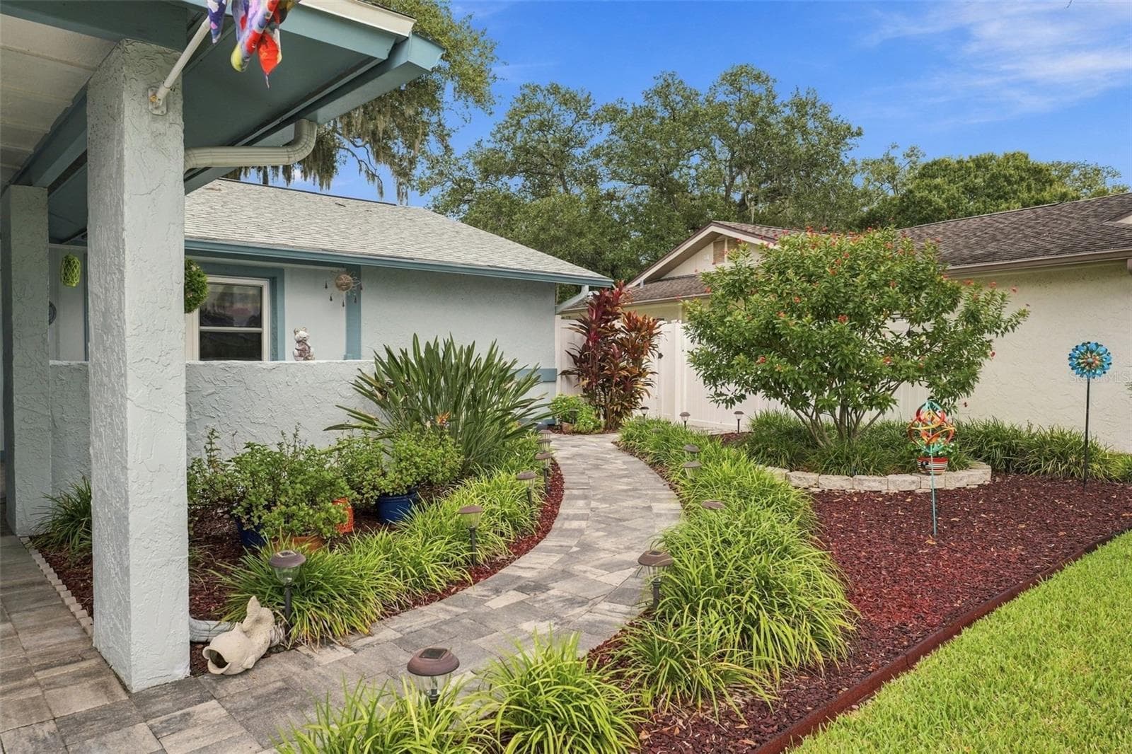 Single Family Residence at 6841 CIRCLECREEK DR, PINELLAS PARK, photo 2 of 24