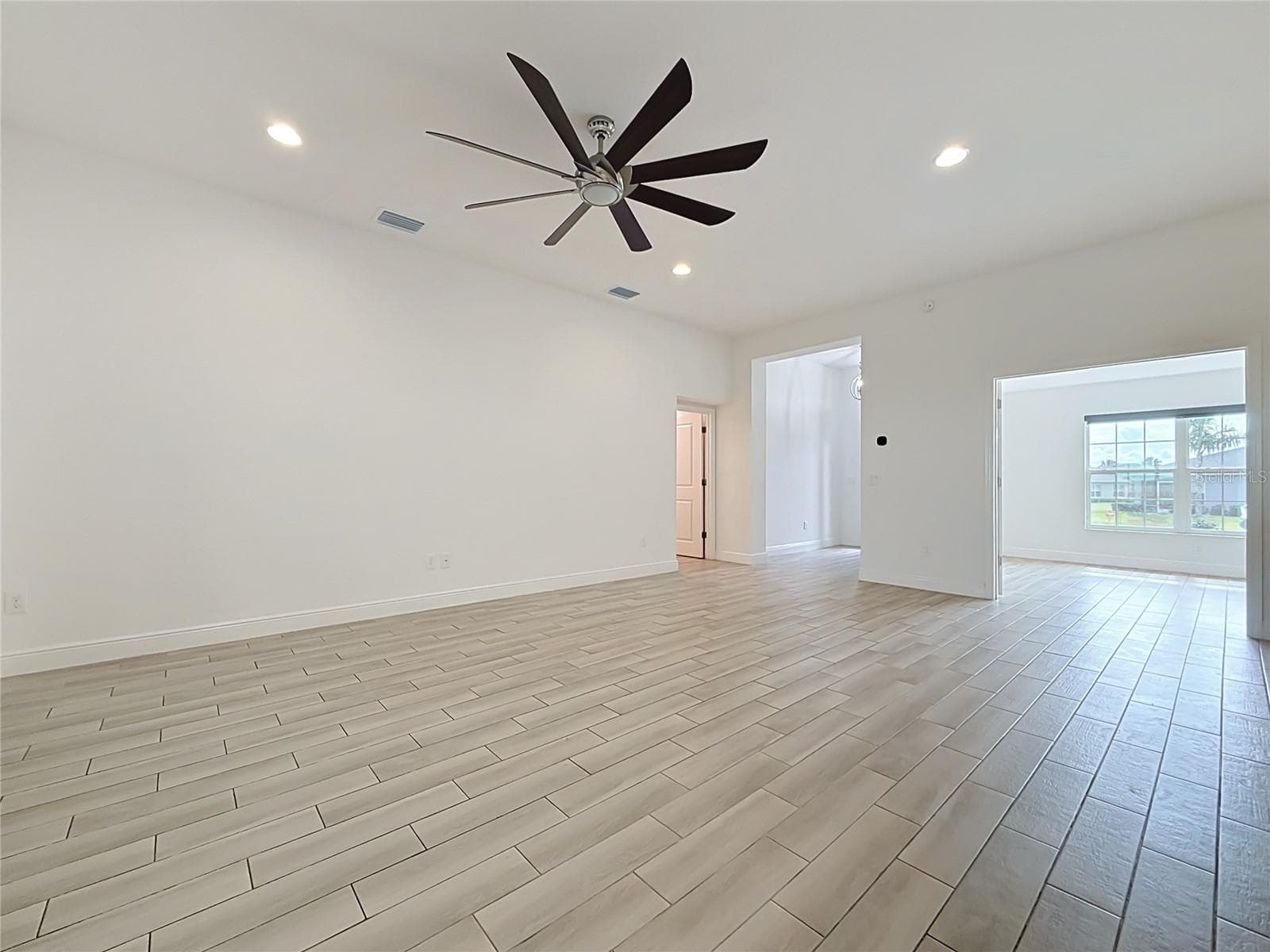 Single Family Residence at 10371 ADDISON SHORE WAY, OXFORD, photo 16 of 61