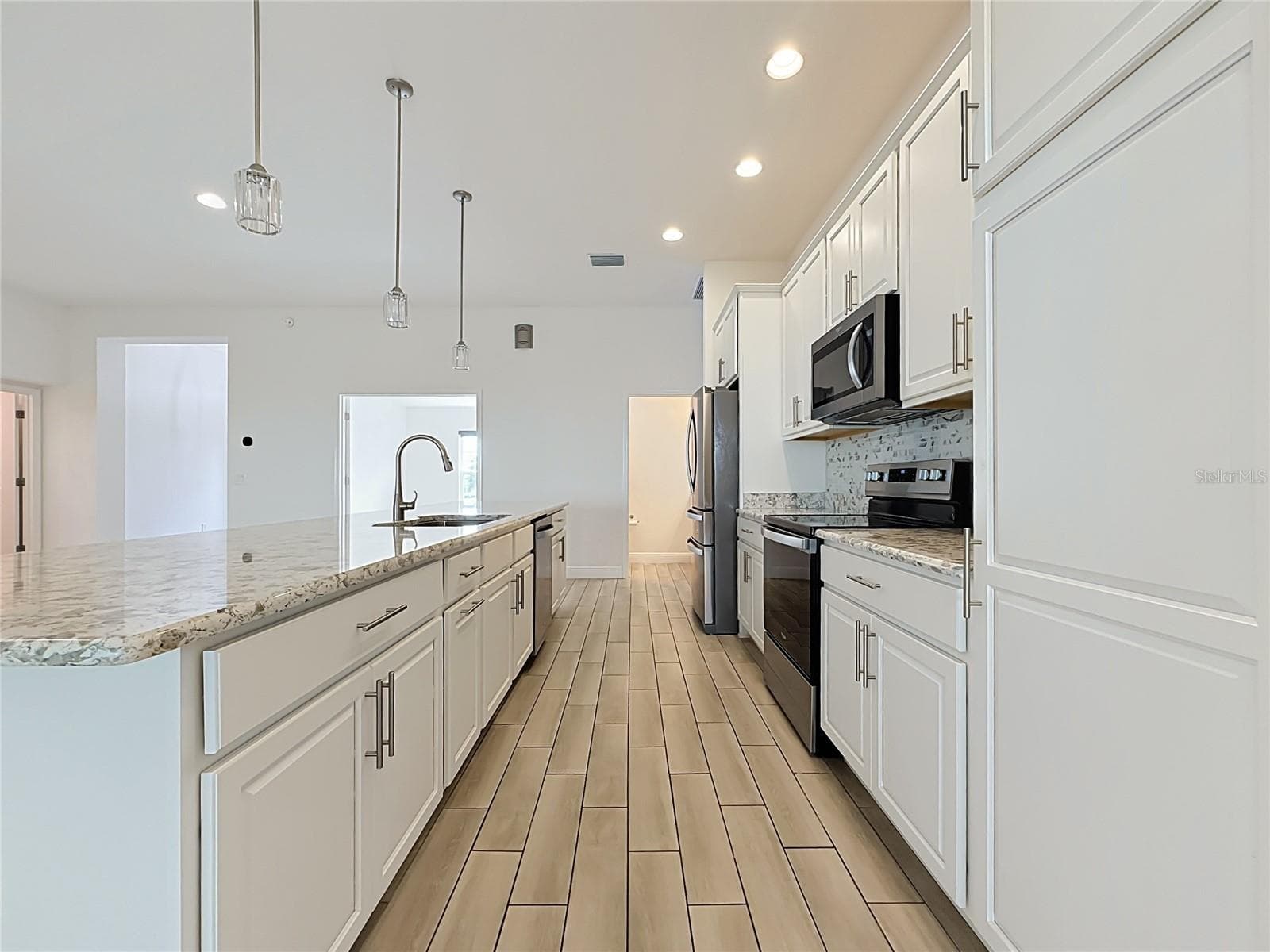 Single Family Residence at 10371 ADDISON SHORE WAY, OXFORD, photo 19 of 61