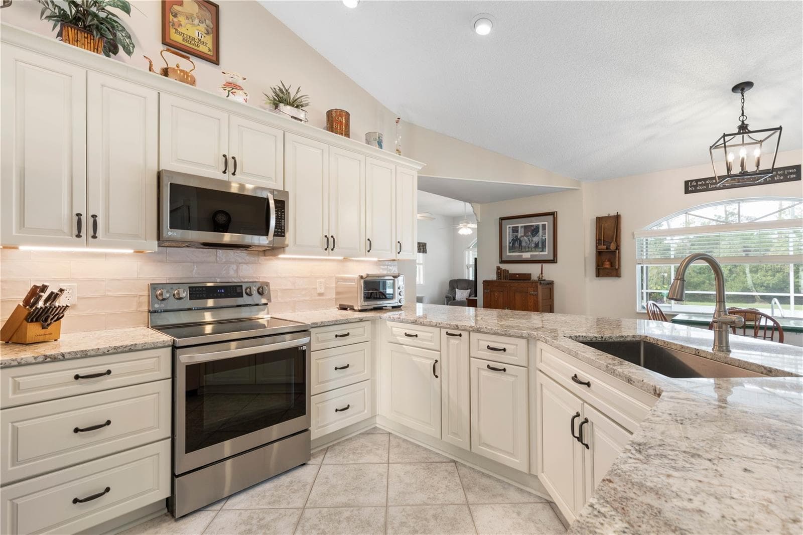 Soft Close Cabinets - 31 BOSTON LN, PALM COAST