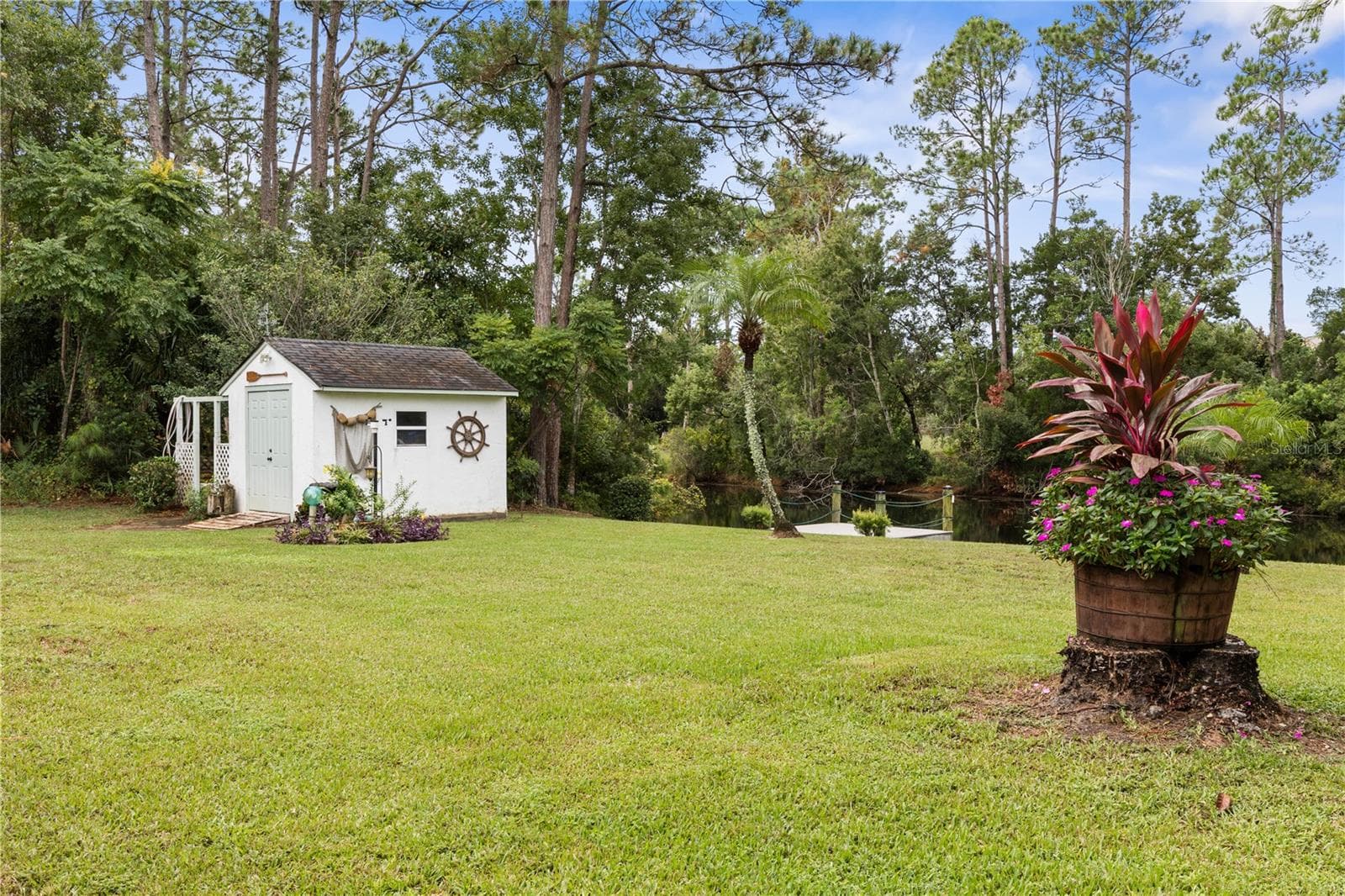 Beautiful Yard - 31 BOSTON LN, PALM COAST