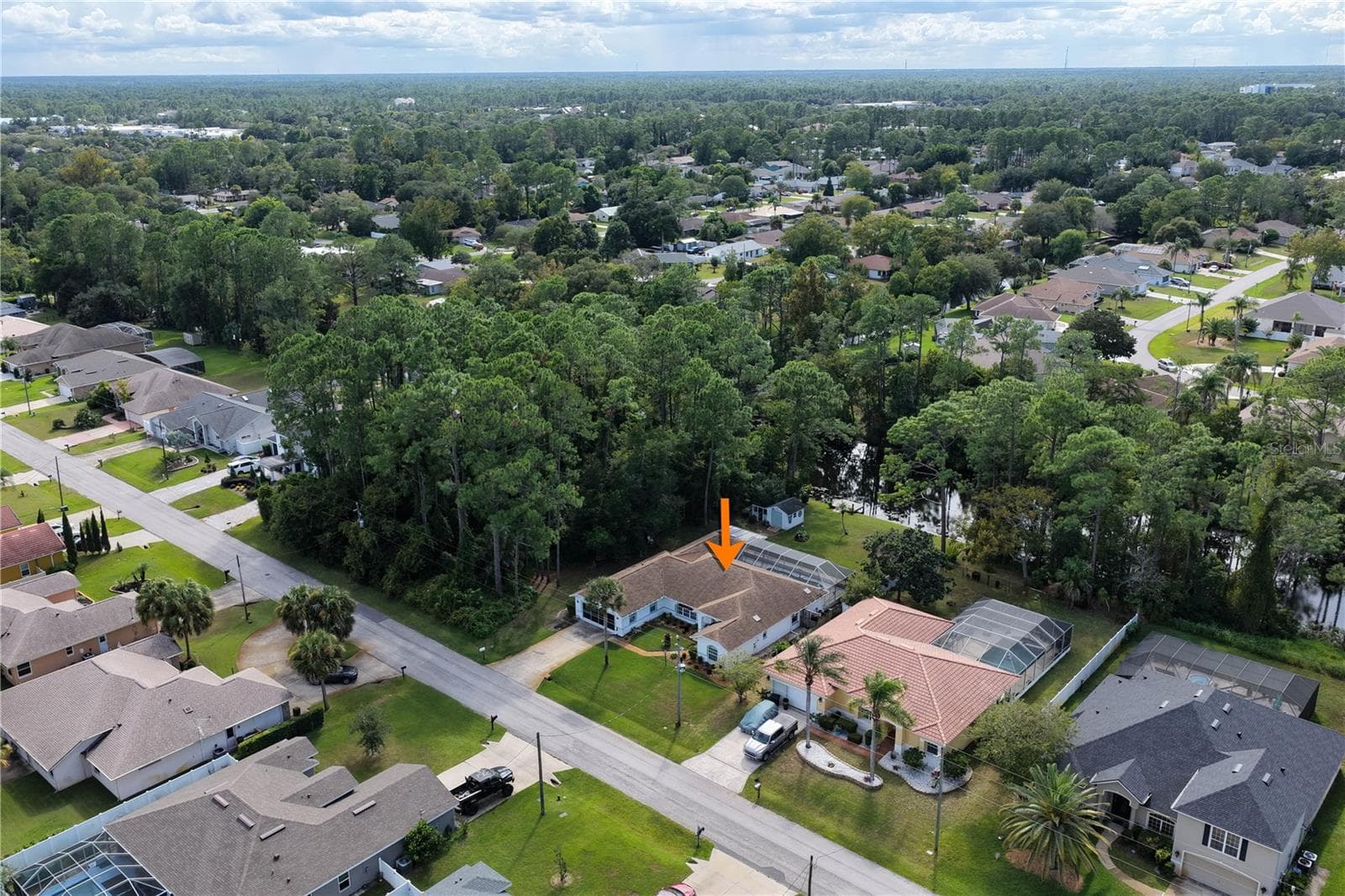 Quick walk to shopping & restaurants - 31 BOSTON LN, PALM COAST
