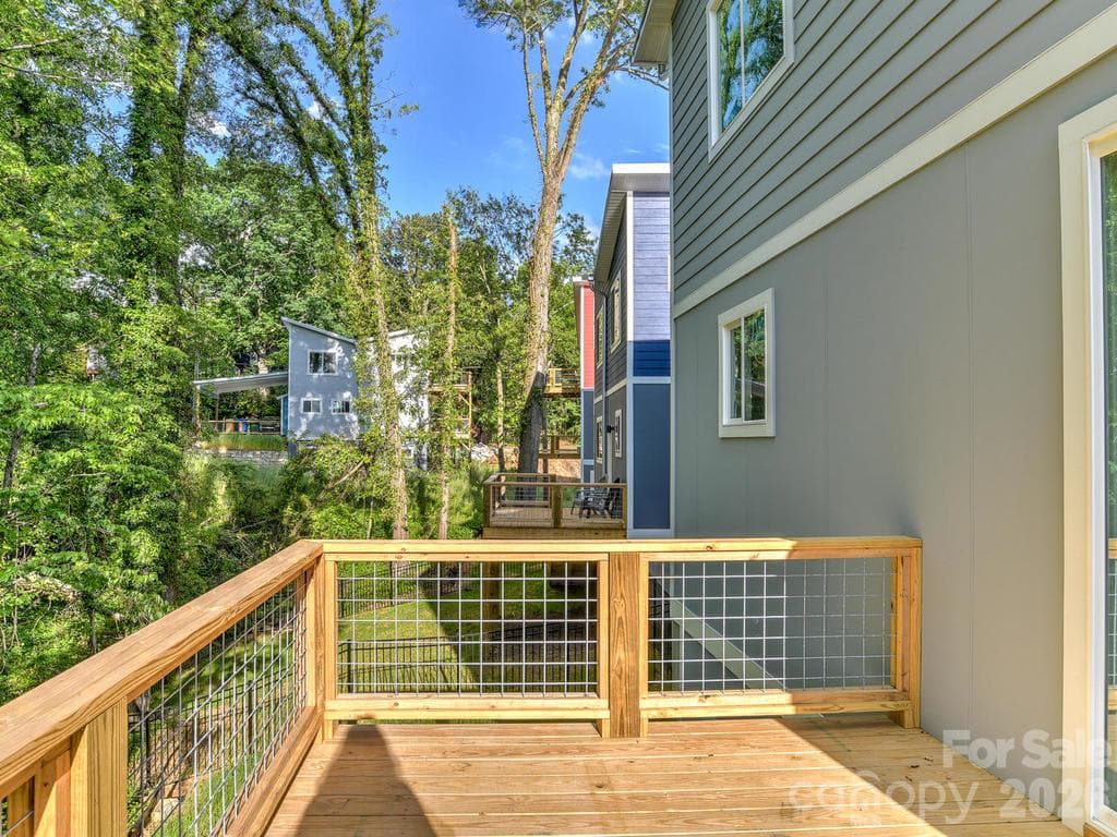 Single Family Residence at 21 Wilmington Street, Asheville, photo 10 of 21