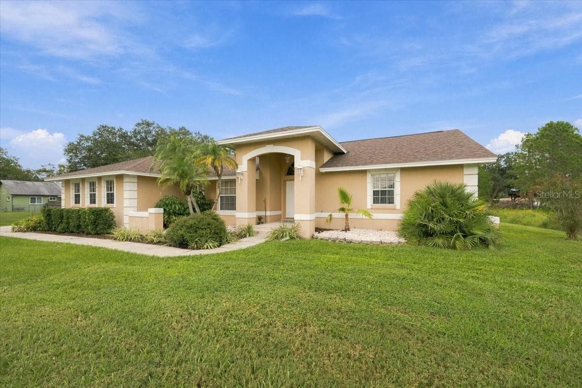 Single Family Residence at 4437 FLINTLOCK LOOP, LAKELAND, photo 2 of 48