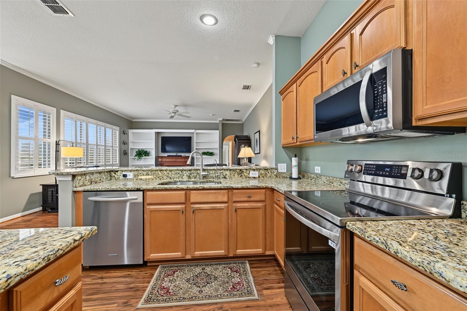 Single Family Residence at 1028 HAGEN DR, NEW PORT RICHEY, photo 11 of 46