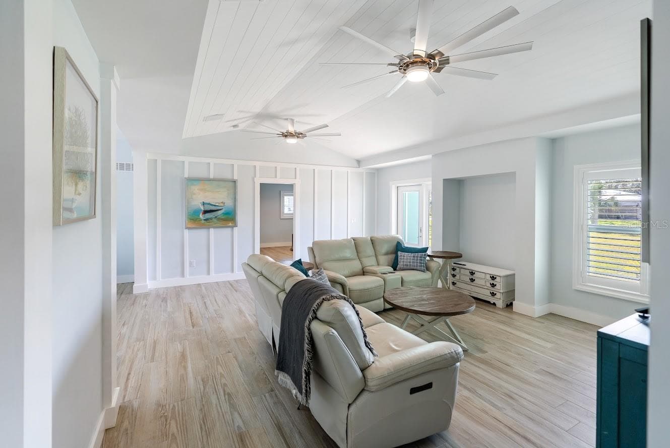 Living area - 400 DONA DR, NOKOMIS