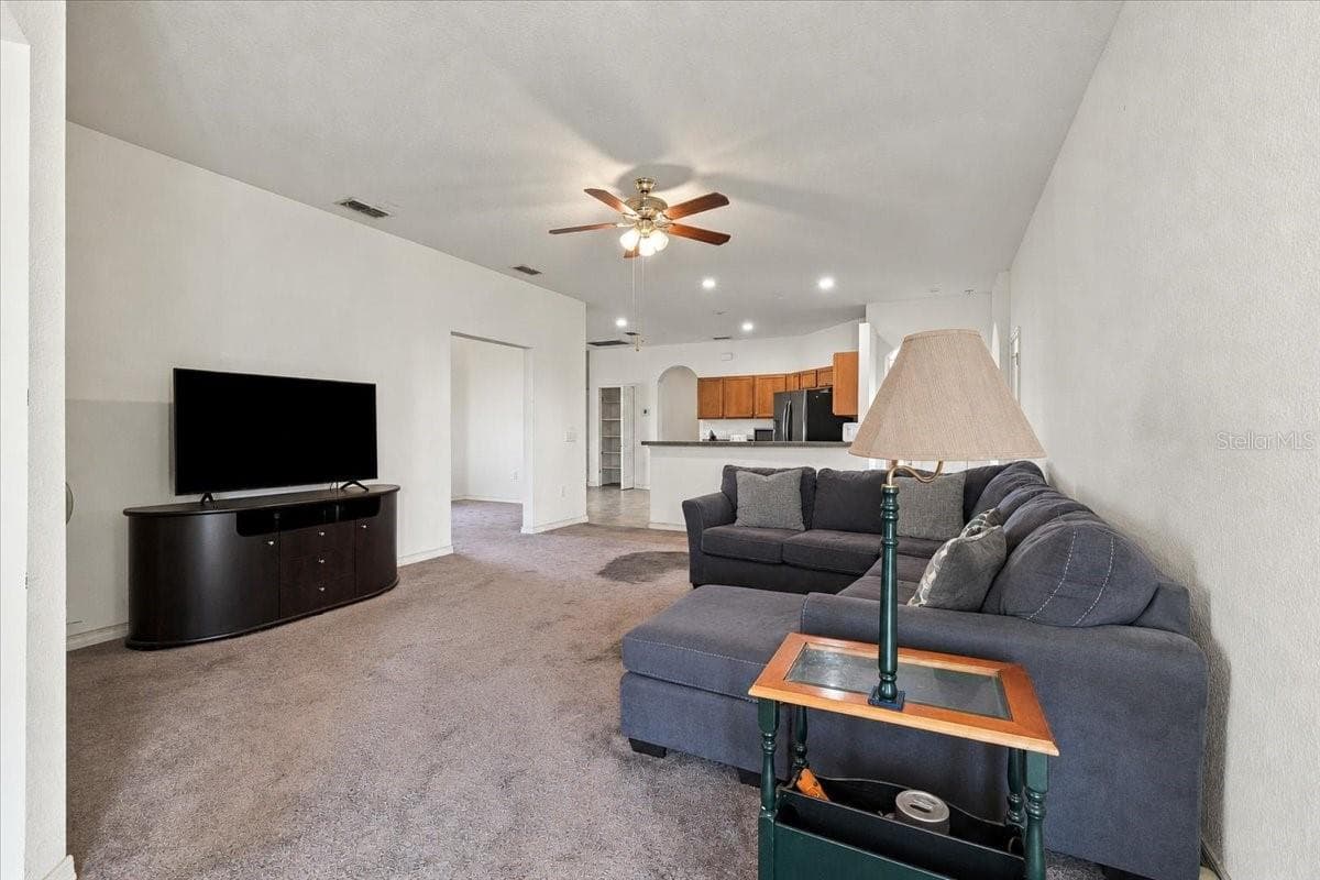 Single Family Residence at 5101 MAGNOLIA PRESERVE BLVD, WINTER HAVEN, photo 9 of 52