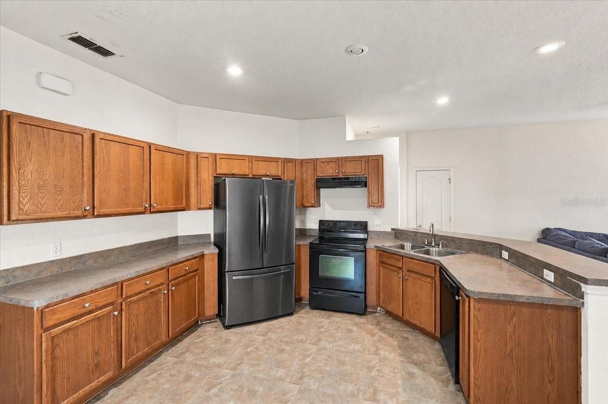 Single Family Residence at 5101 MAGNOLIA PRESERVE BLVD, WINTER HAVEN, photo 12 of 52