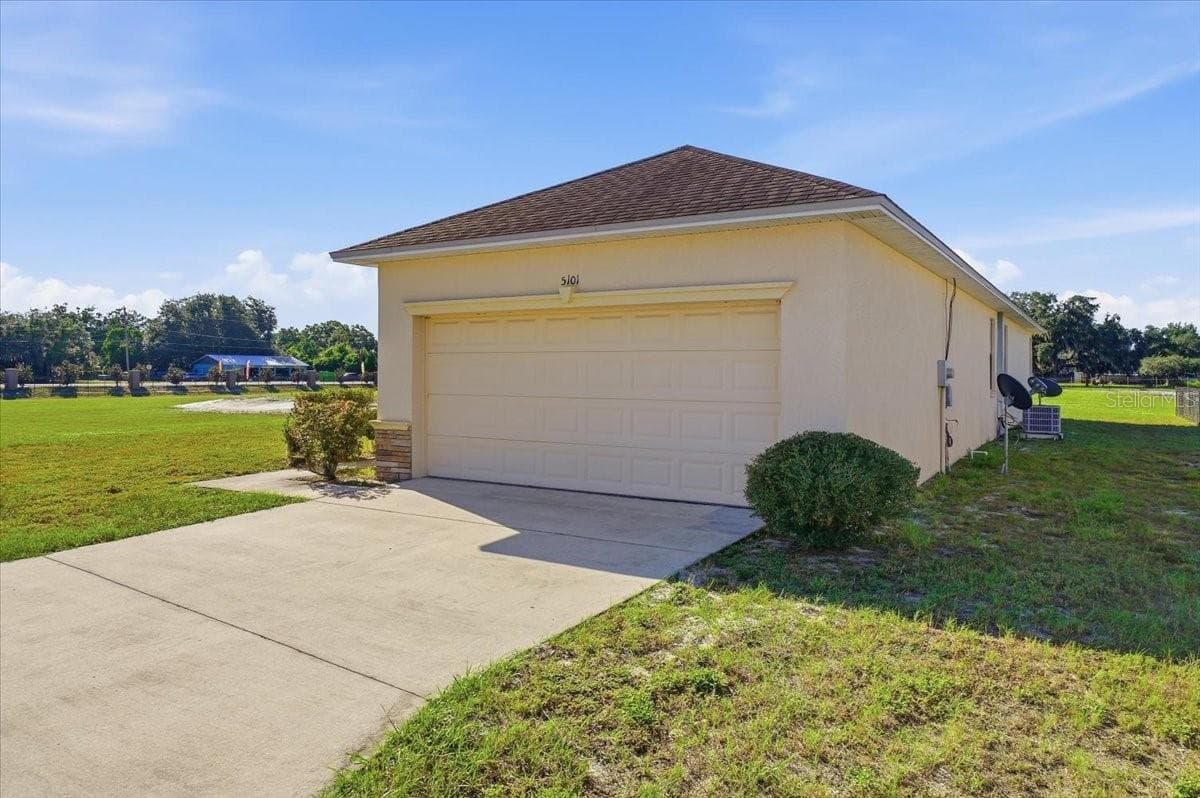 Single Family Residence at 5101 MAGNOLIA PRESERVE BLVD, WINTER HAVEN, photo 47 of 52