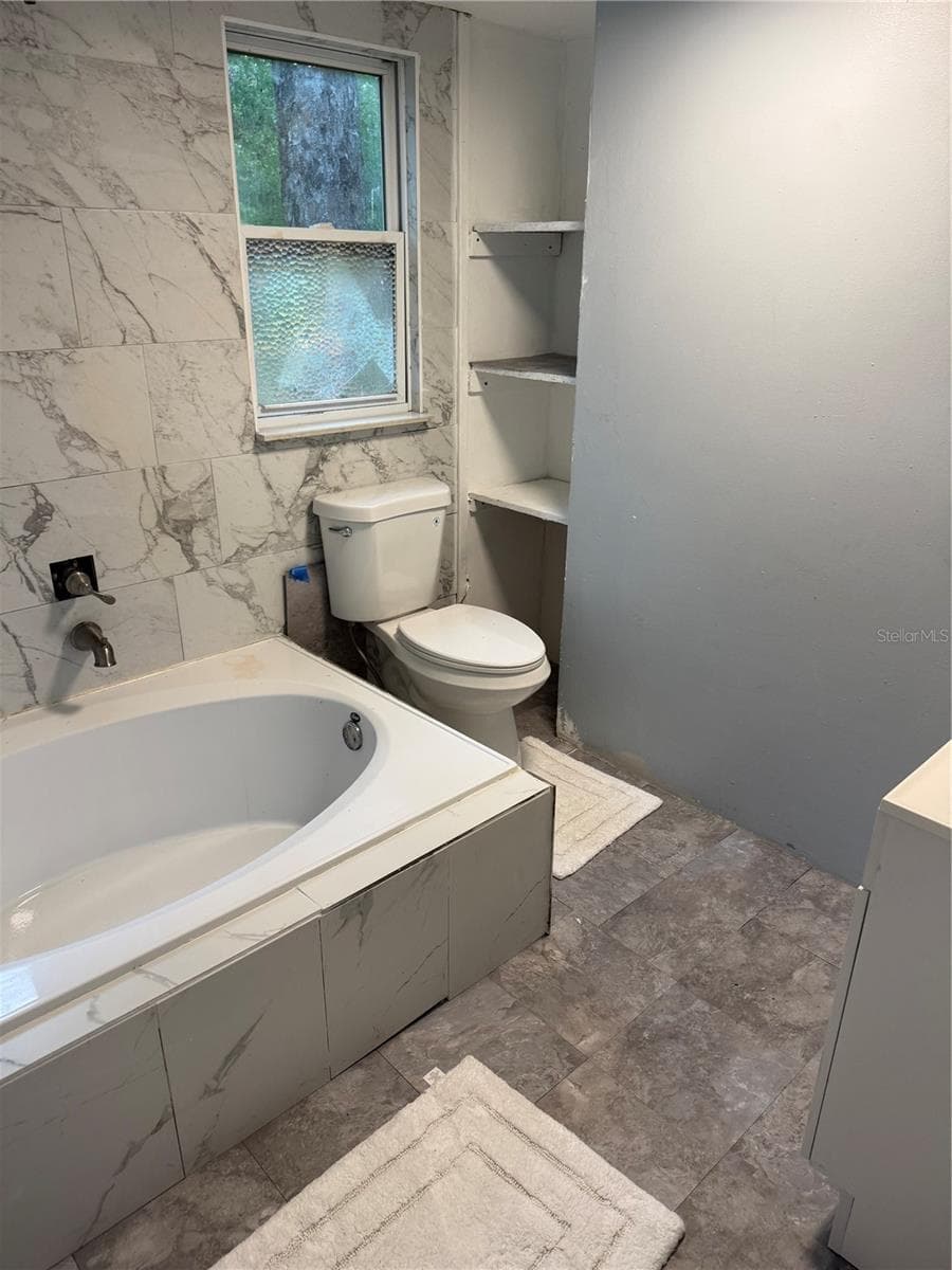 BATHROOM - 6905 AZLEE AVE, NEW PORT RICHEY