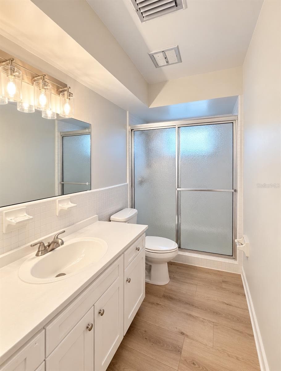 Single Family Residence at 13822 BREWSTER DR, LARGO, photo 10 of 11