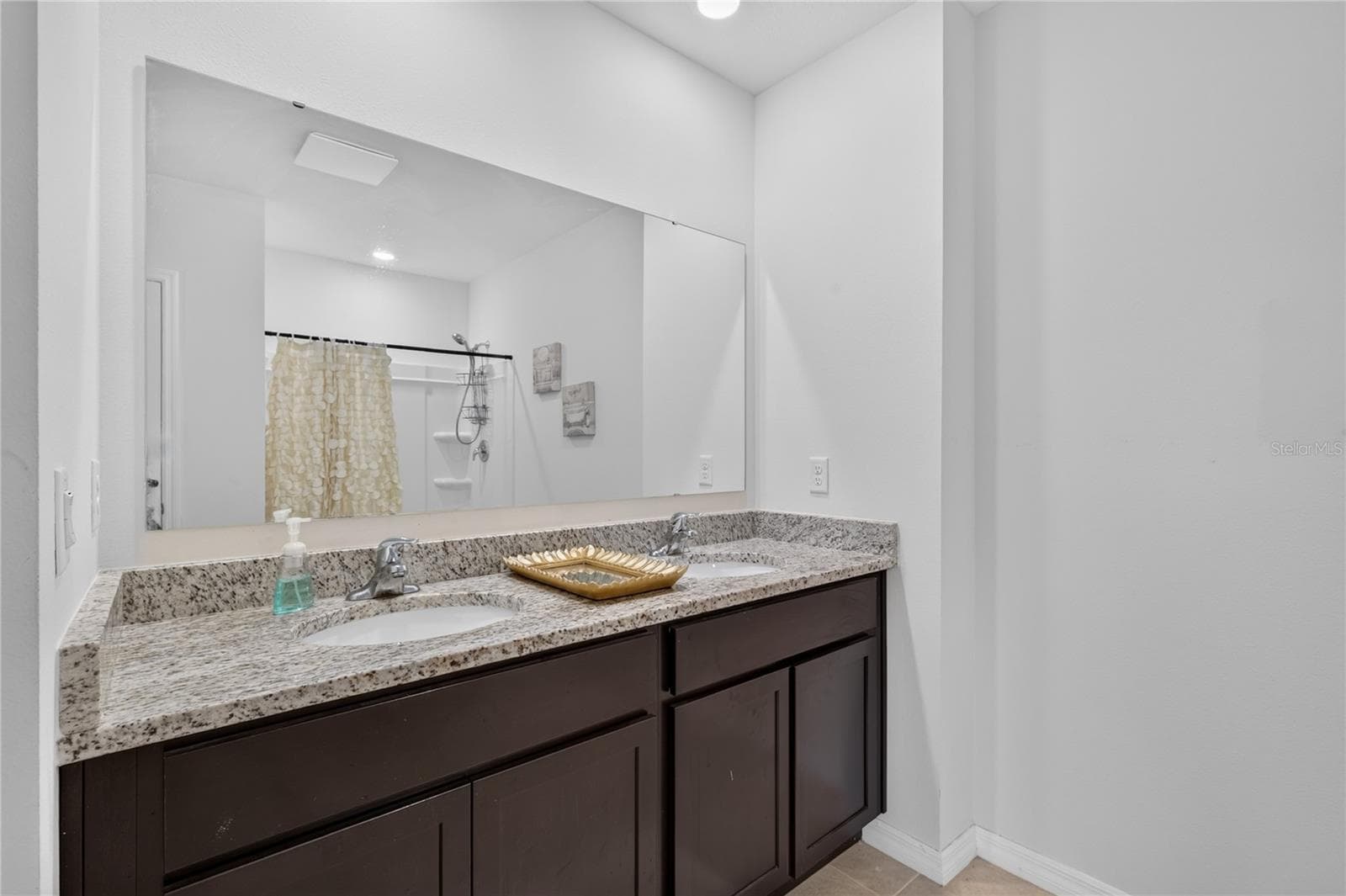 Single Family Residence at 488 PELHAM PARK DR, DELAND, photo 30 of 40