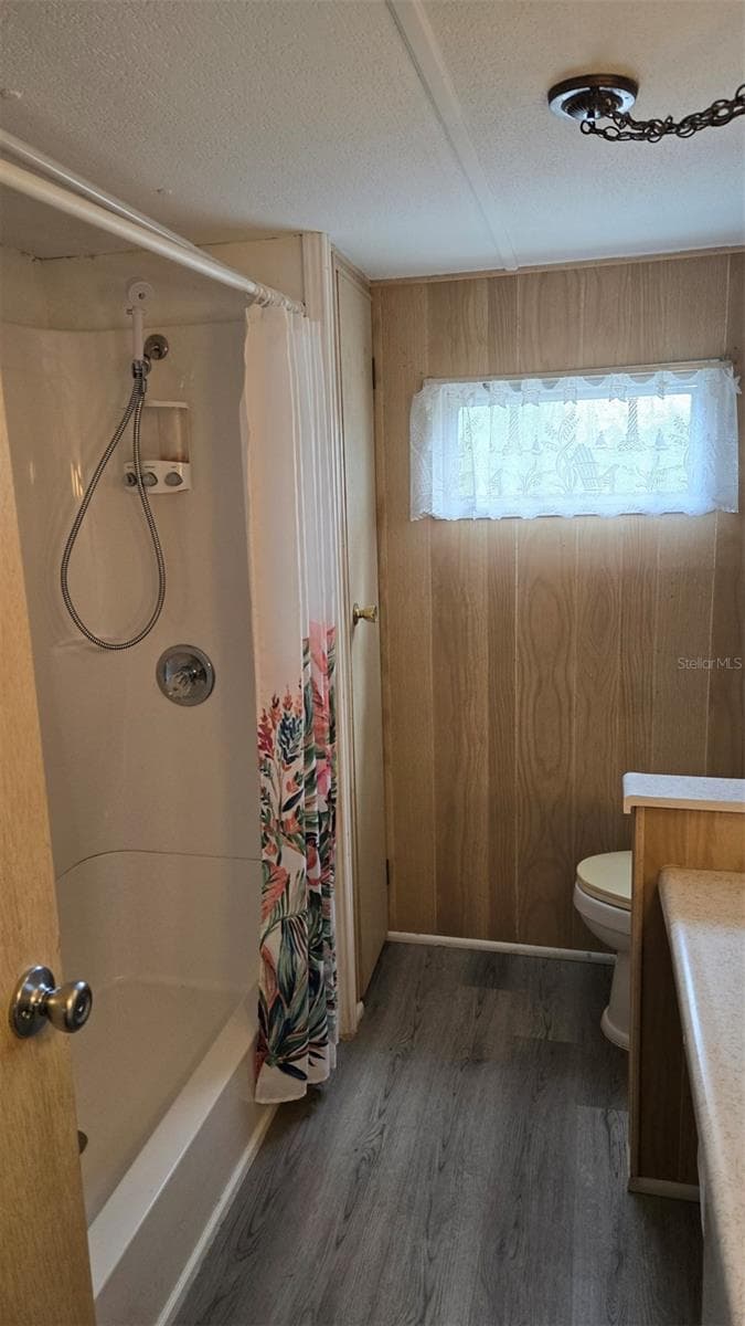 Mobile Home at 3323 BONNIE DR, ELLENTON, photo 9 of 17
