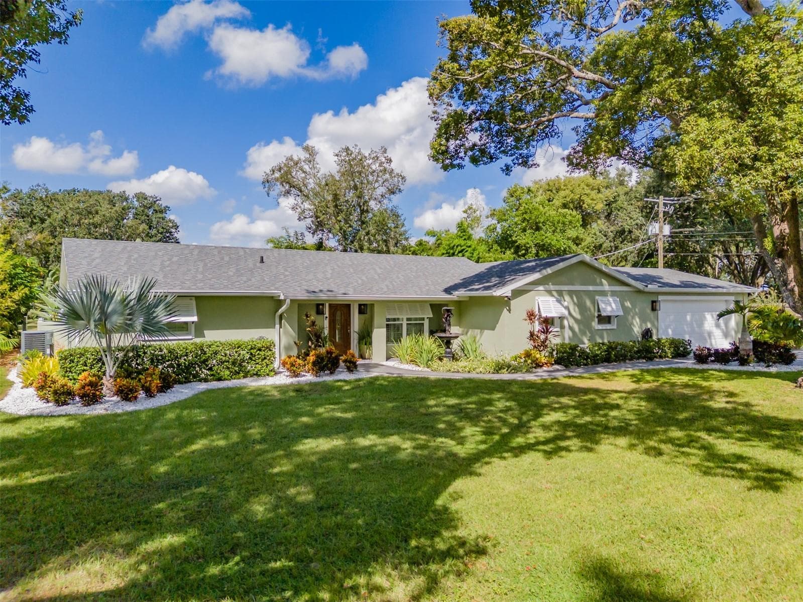 Single Family Residence at 2606 BRUCKEN RD, VALRICO, photo 2 of 90