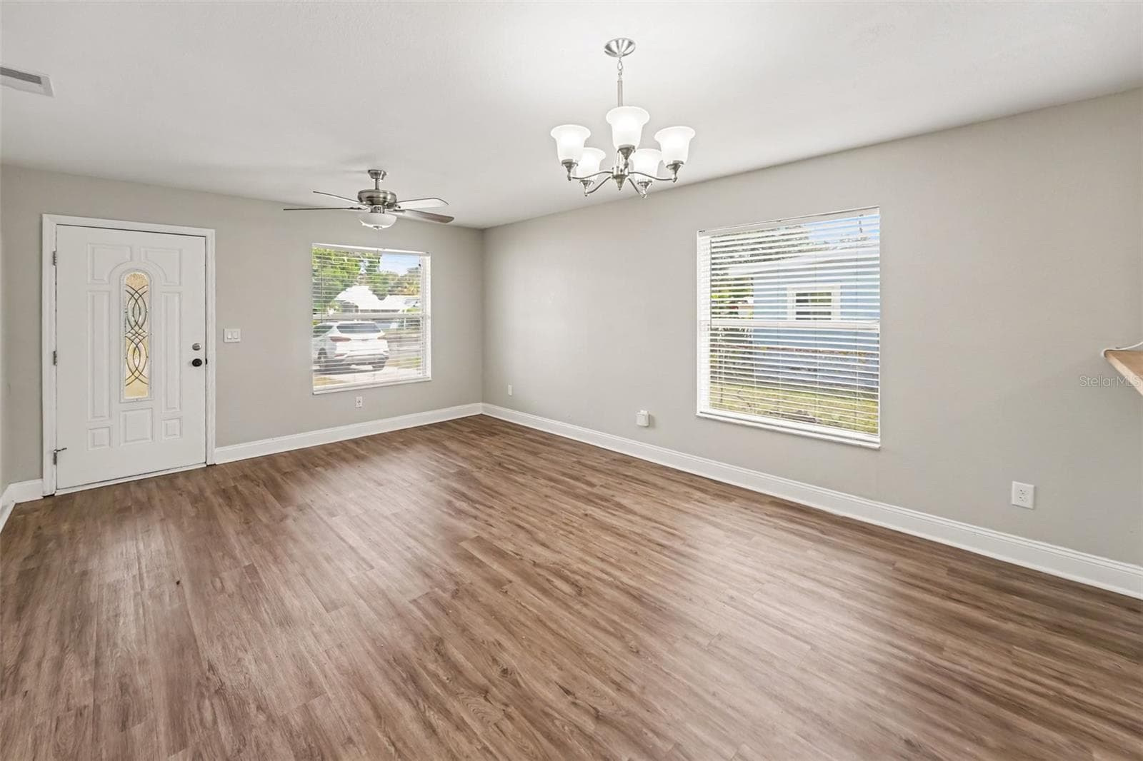 Single Family Residence at 2620 13TH AVE S, ST PETERSBURG, photo 2 of 15