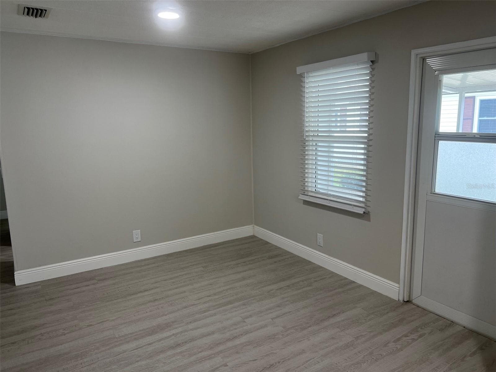Manufactured Home at 529 NEEDLE PALM ST, LARGO, photo 13 of 32