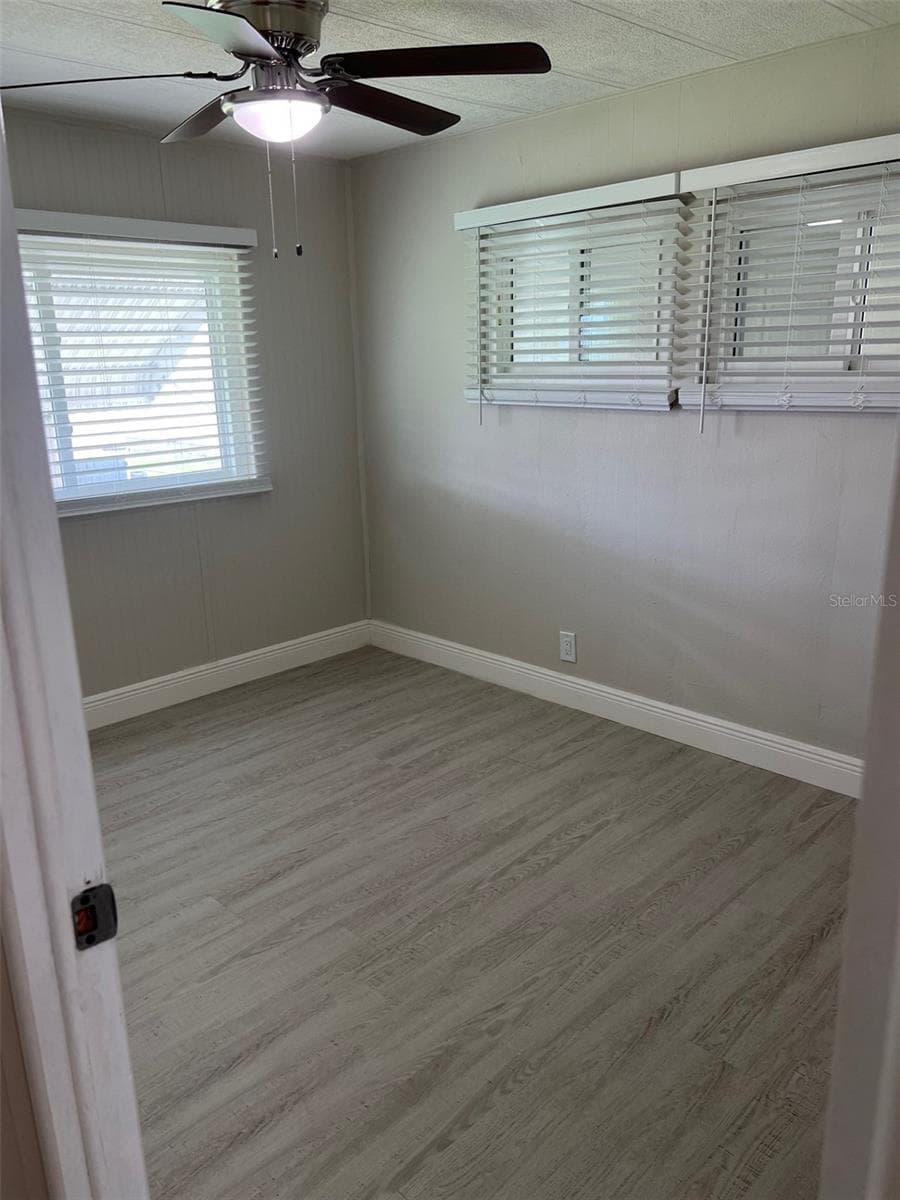 Manufactured Home at 529 NEEDLE PALM ST, LARGO, photo 19 of 32
