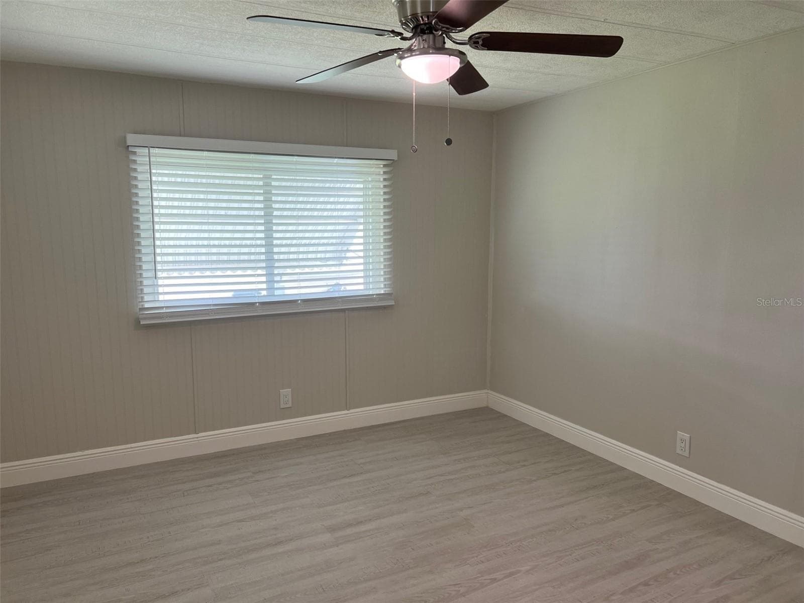 Manufactured Home at 529 NEEDLE PALM ST, LARGO, photo 25 of 32