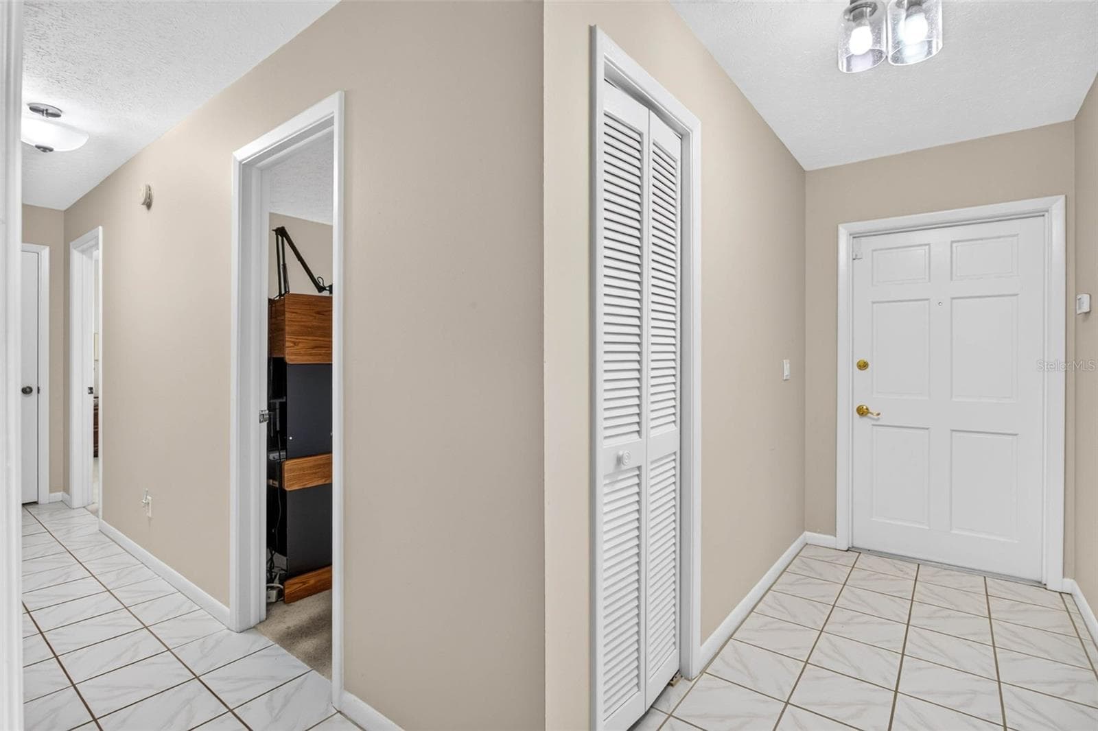 Single Family Residence at 7220 WOODBROOK DR, TAMPA, photo 17 of 30