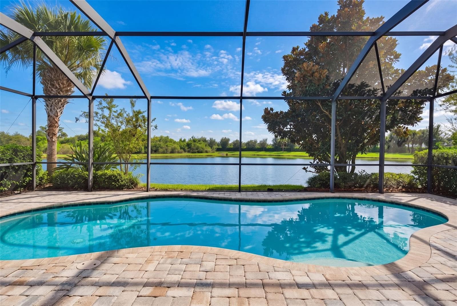Single Family Residence at 12326 BLUE HILL TRL, BRADENTON, photo 2 of 82