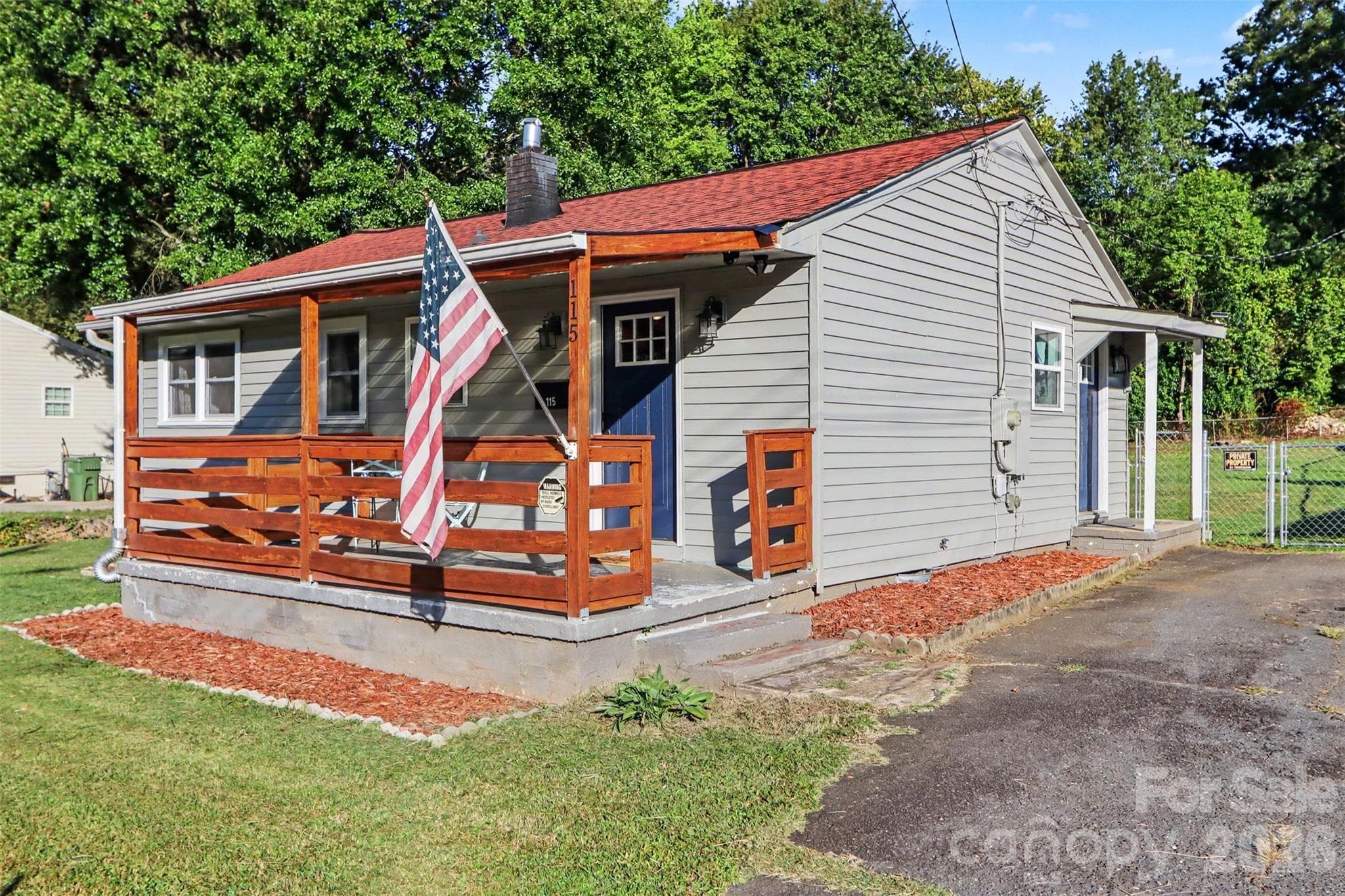 Single Family Residence at 115 Adcock Street, Belmont, photo 8 of 45