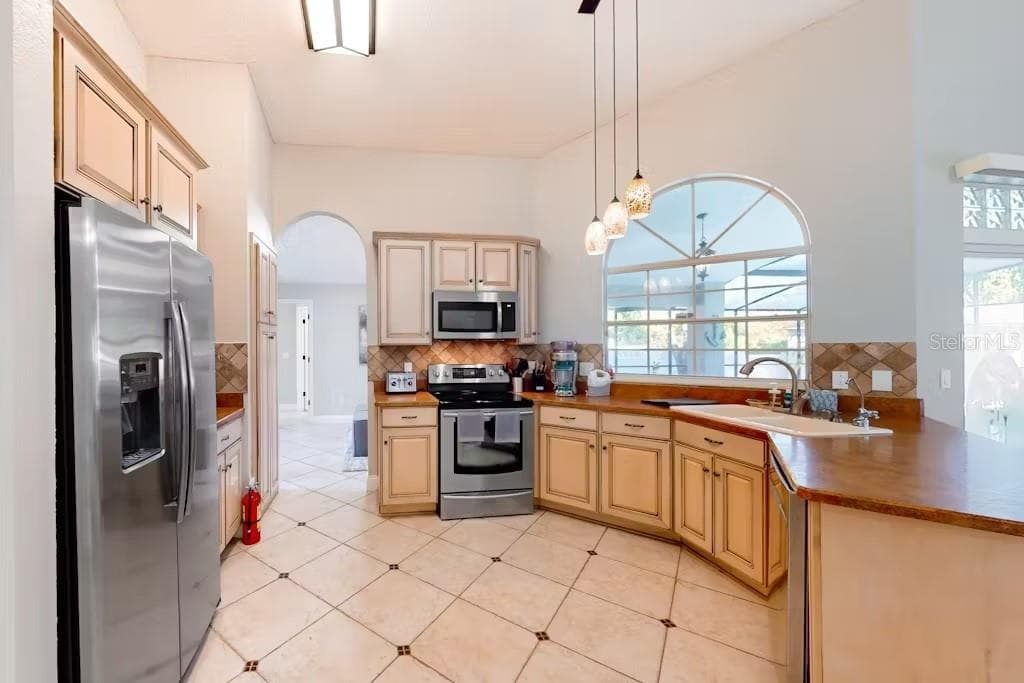 Single Family Residence at 102 TITAN DR, DAVENPORT, photo 24 of 87