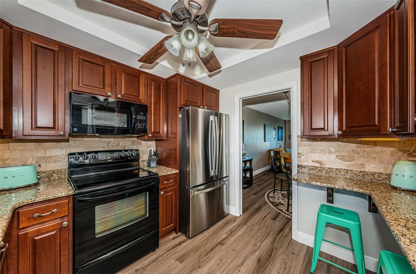 Condominium at 4575 COVE CIR #1003, ST PETERSBURG, photo 8 of 54