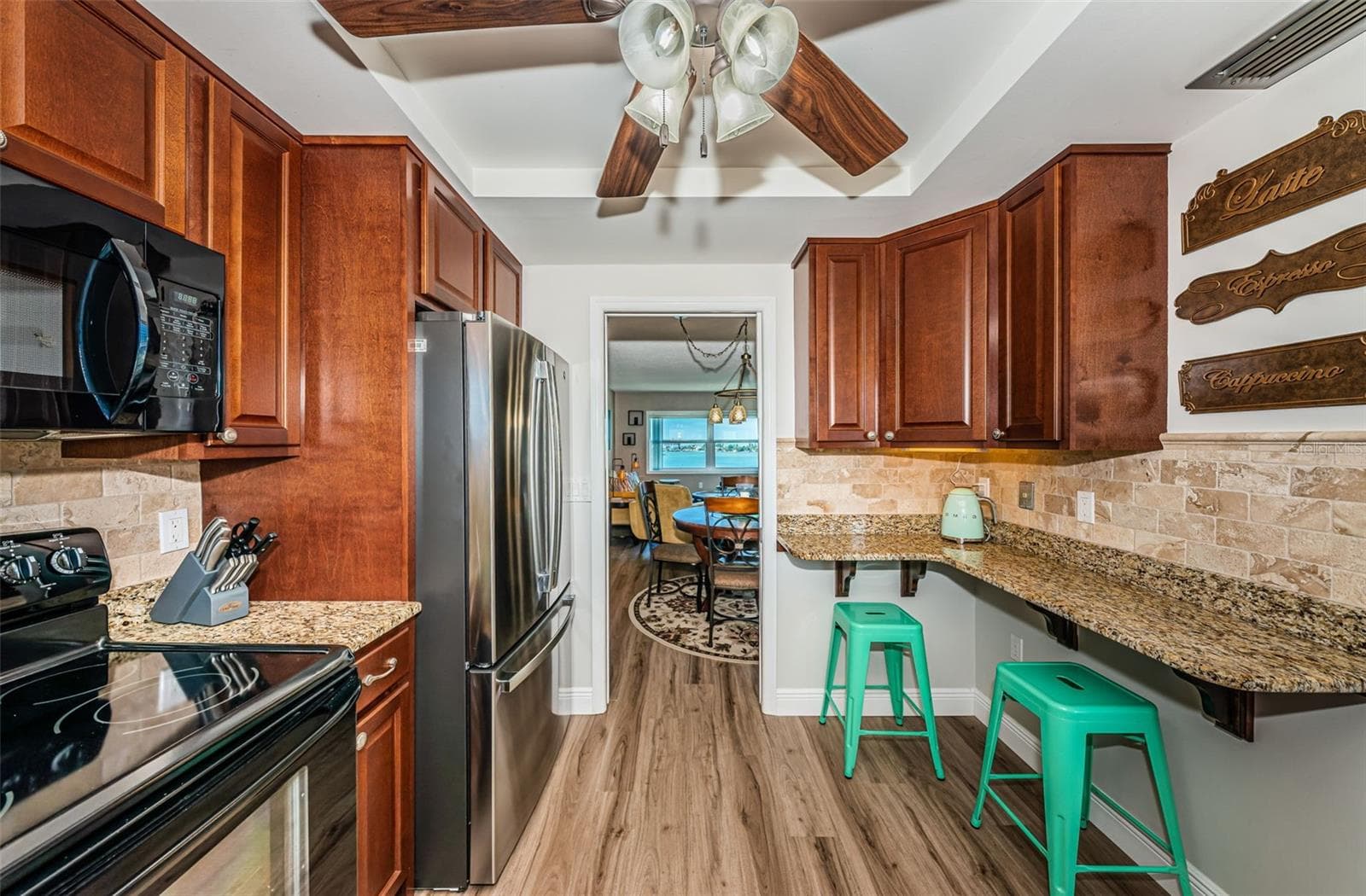 Condominium at 4575 COVE CIR #1003, ST PETERSBURG, photo 10 of 54