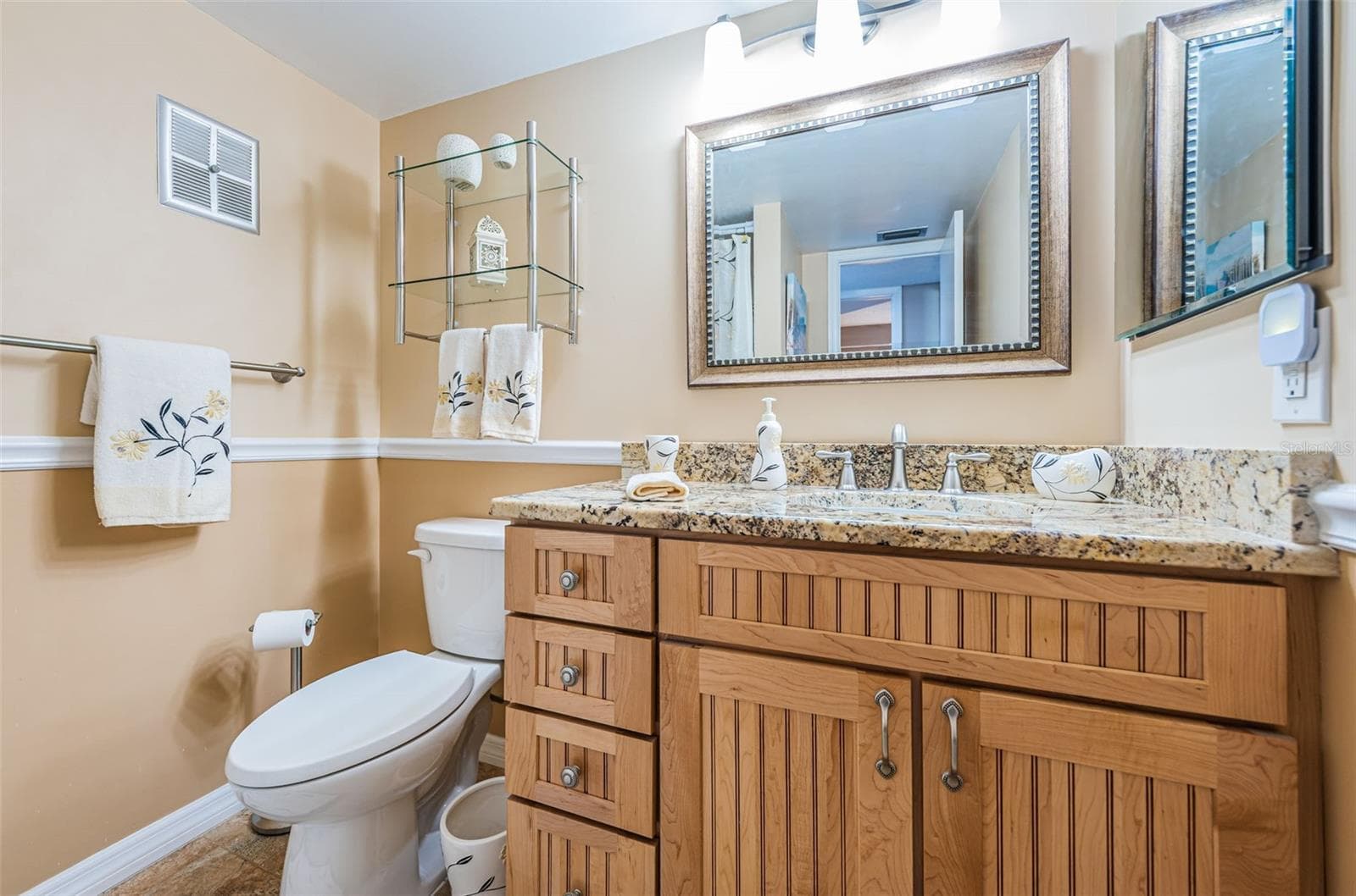 Guest bath with walk-in shower renovated - 4575 COVE CIR #1003, ST PETERSBURG