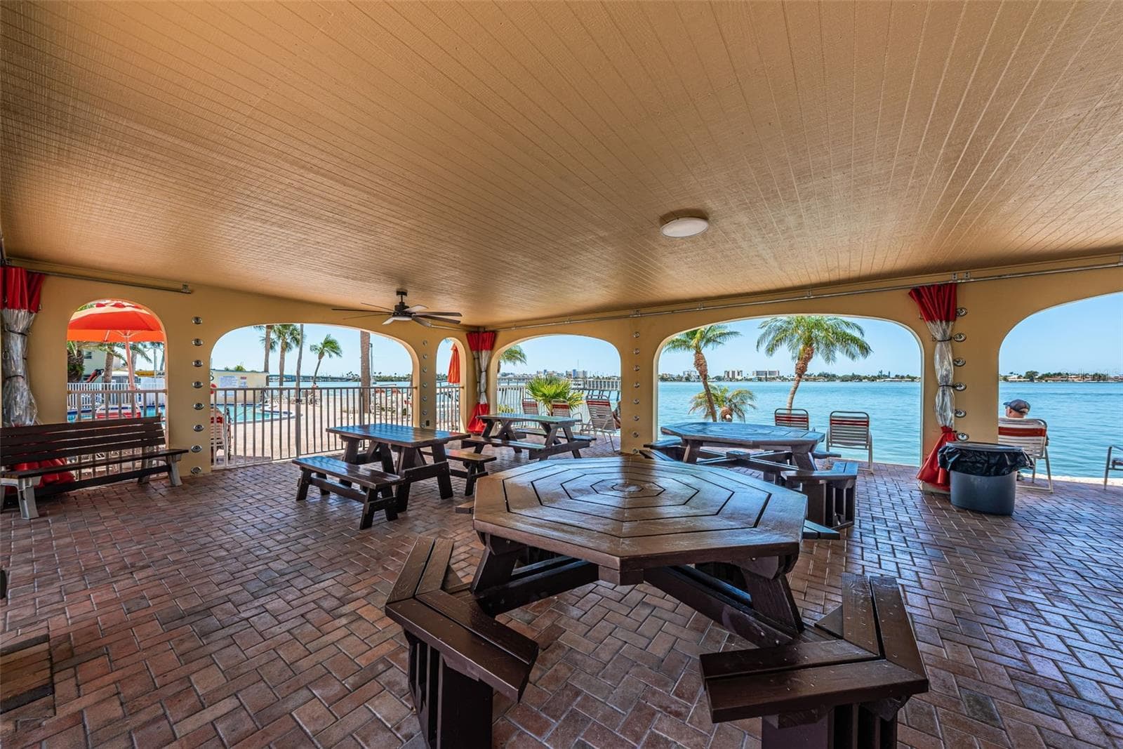 Second pool pavilion - 4575 COVE CIR #1003, ST PETERSBURG