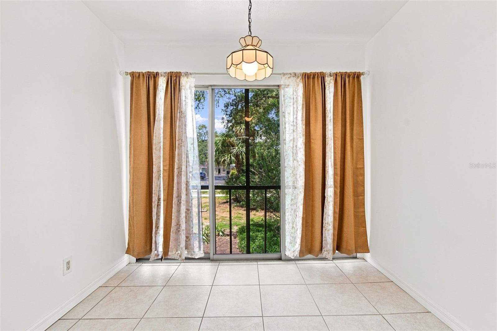 Condominium at 11485 OAKHURST RD #1200-214, LARGO, photo 8 of 70