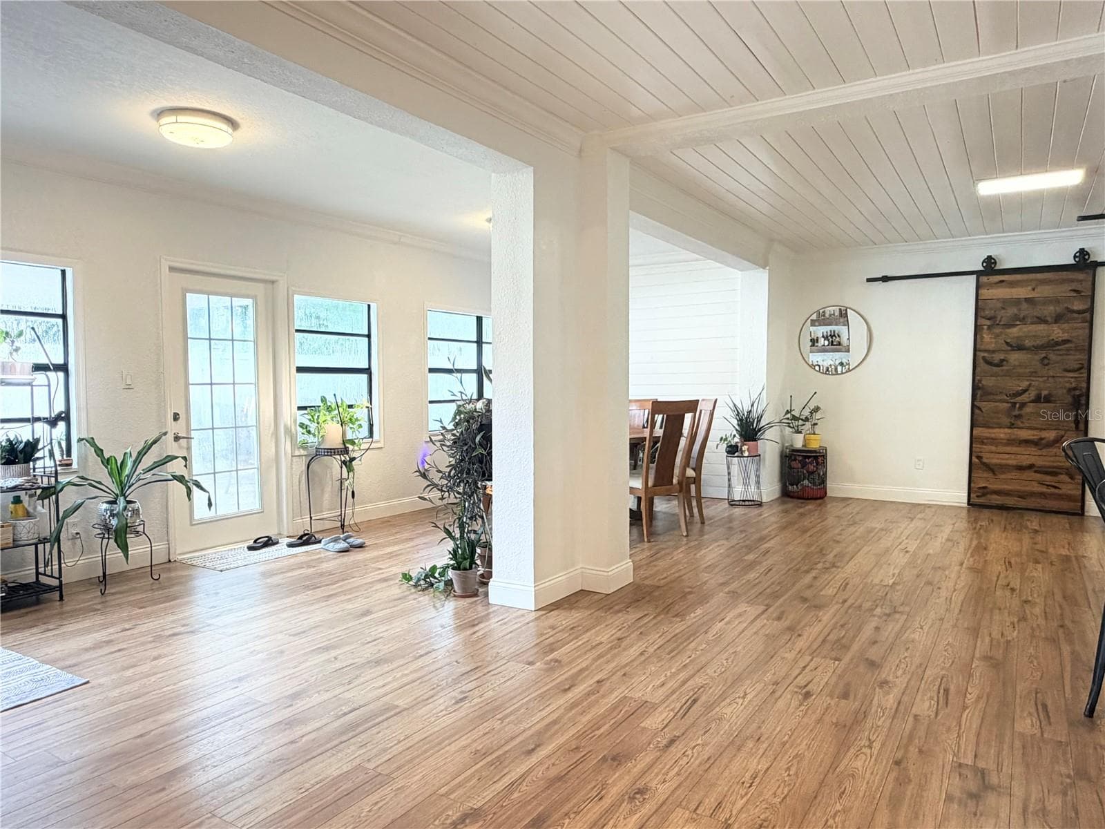 Single Family Residence at 1204 E NORTH ST, TAMPA, photo 6 of 32