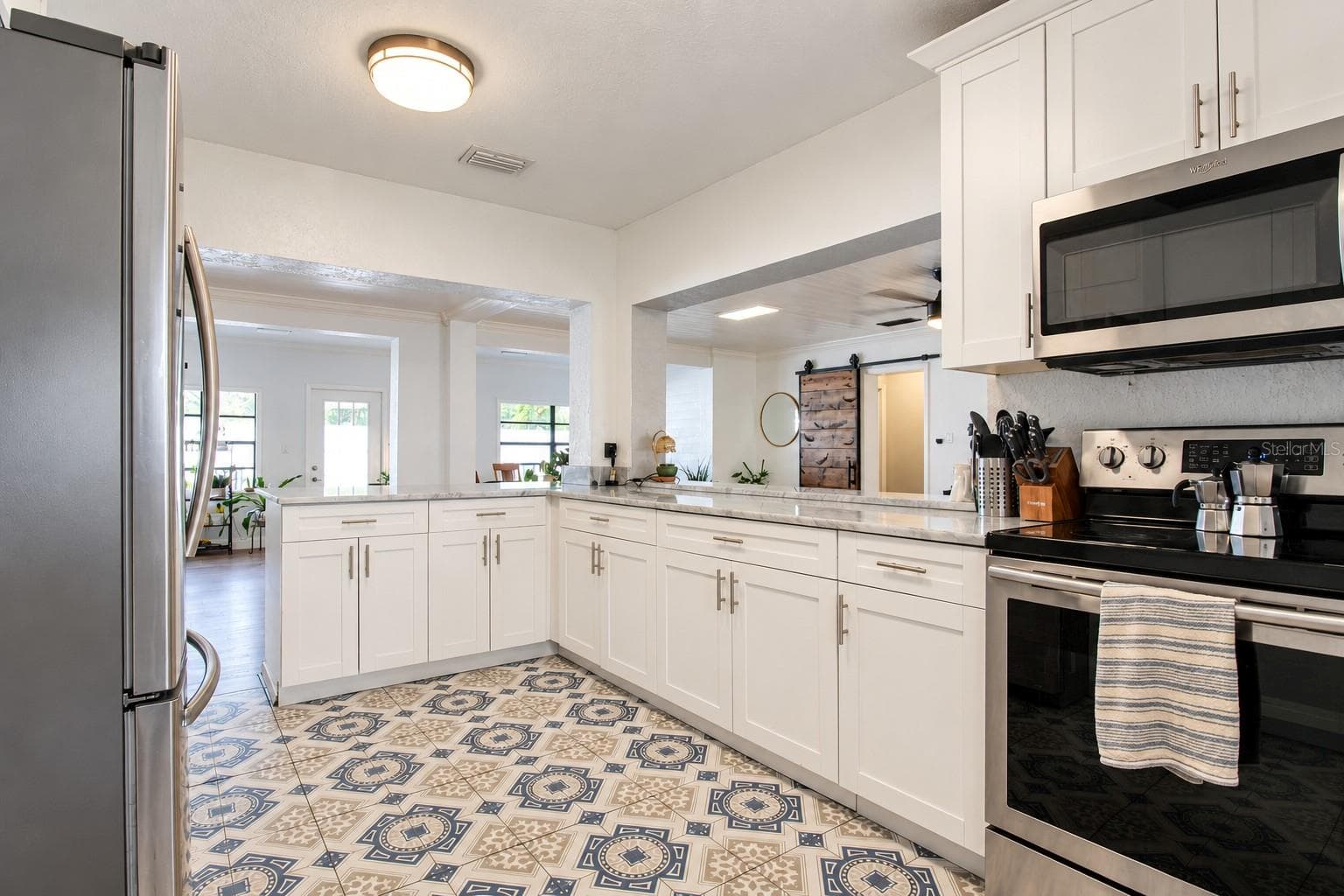 Single Family Residence at 1204 E NORTH ST, TAMPA, photo 12 of 32