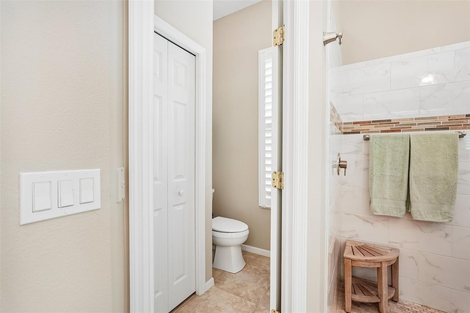 Primary bath water closet - 444 FIELDSTONE DR, VENICE