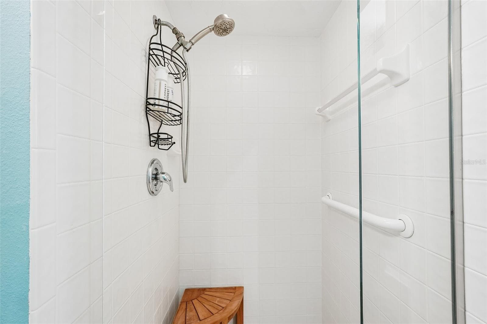Guest bath - 444 FIELDSTONE DR, VENICE