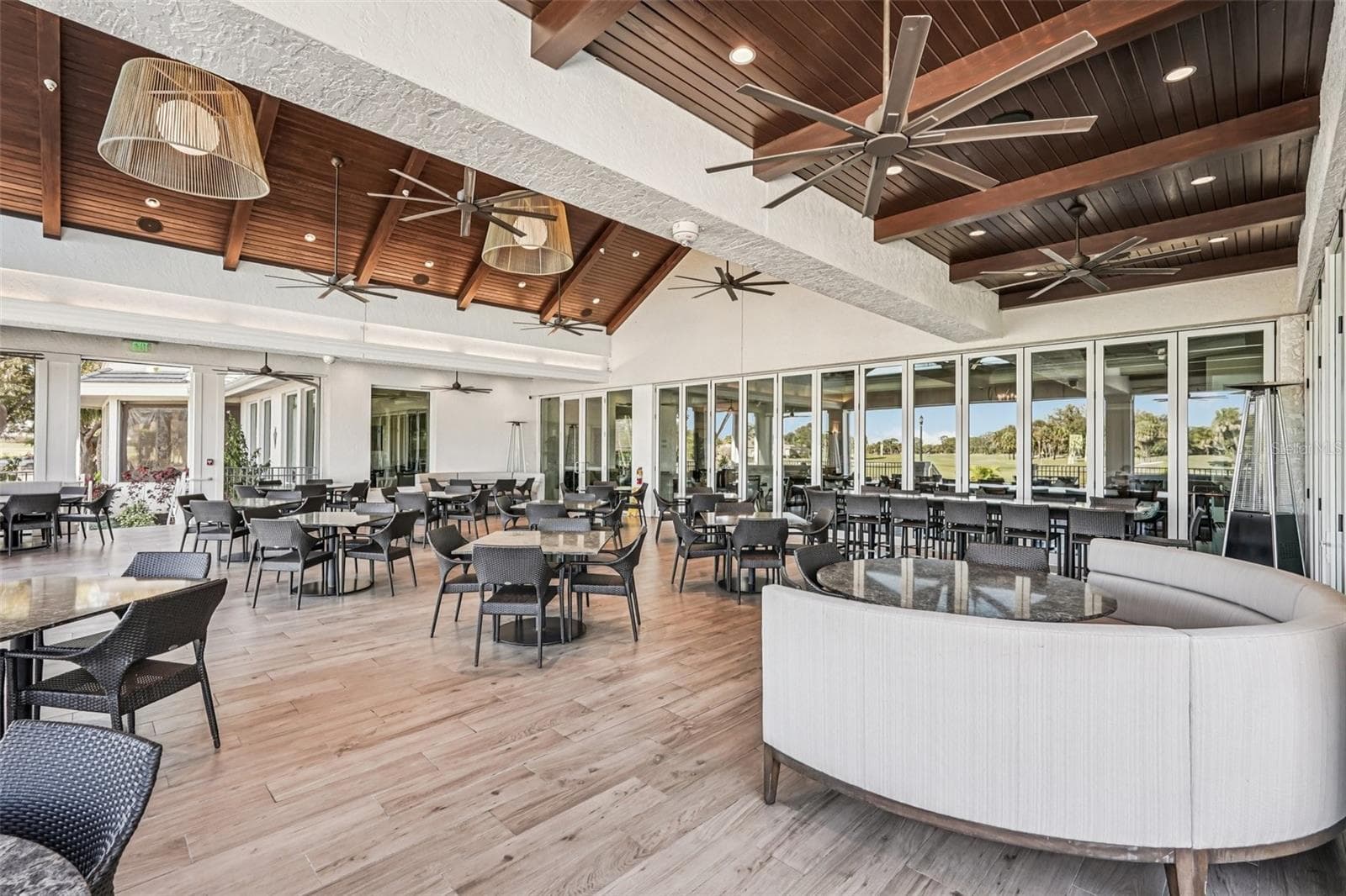 Invite friends and family to lunch - 444 FIELDSTONE DR, VENICE