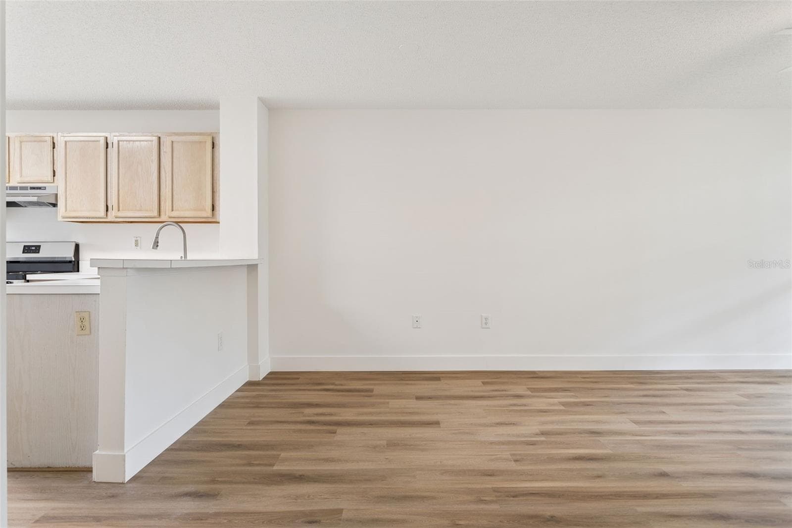 Condominium at 4575 WHITTON WAY #1122, NEW PORT RICHEY, photo 9 of 28