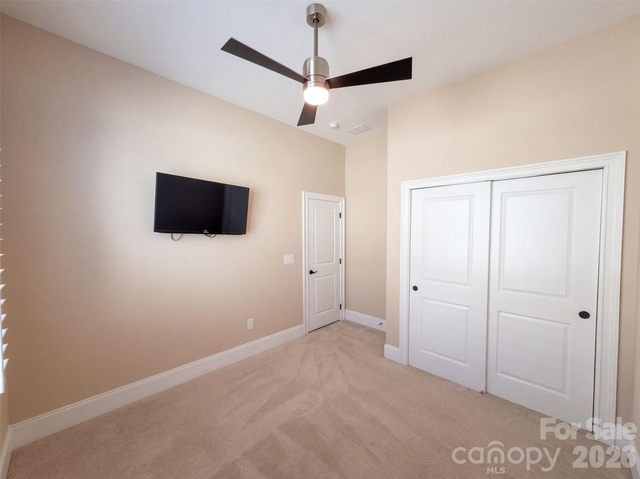 Single Family Residence at 14629 Glen Valley Court, Charlotte, photo 11 of 31