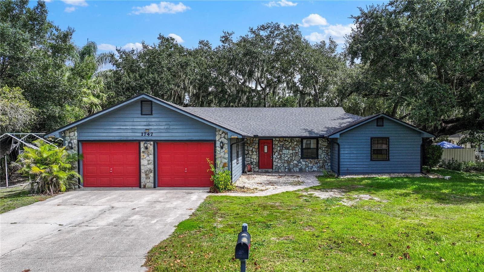 1747 KING EDWARD DRIVE
