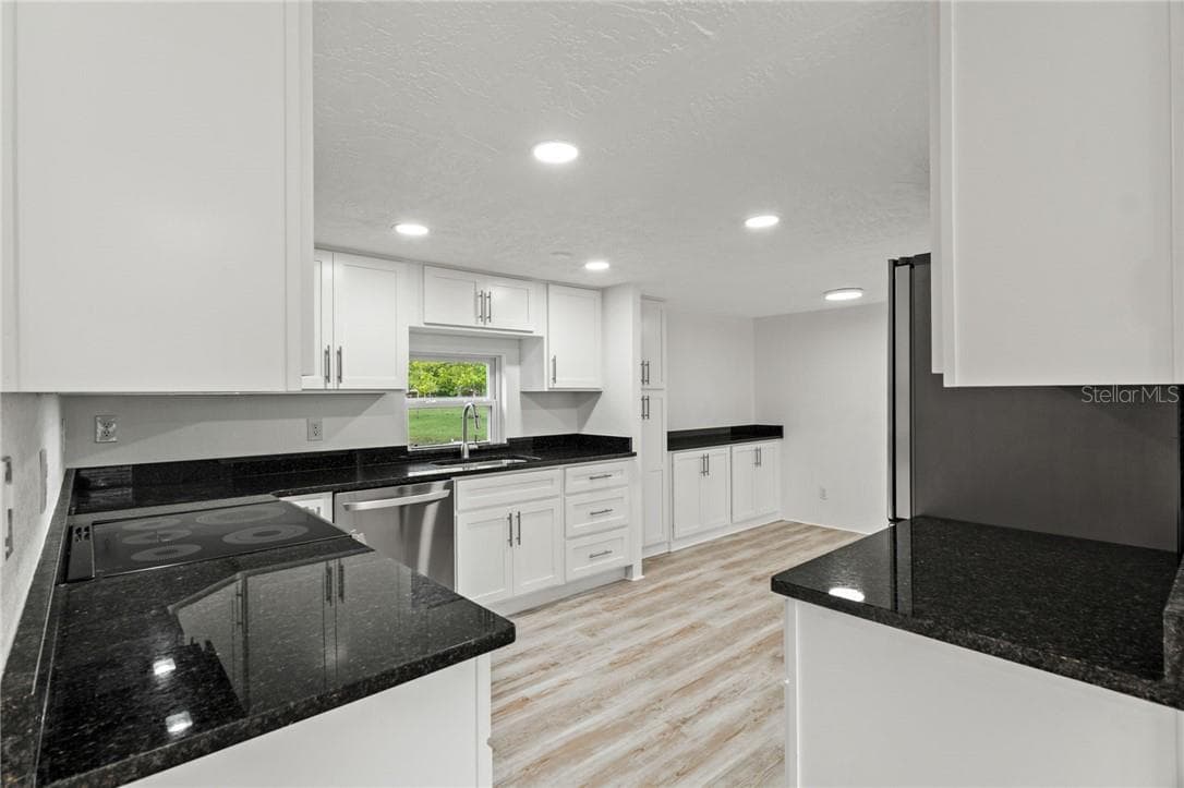 Residential at 7180 W Matador LN, HOMOSASSA FL 34446, Homosassa, photo 12 of 36
