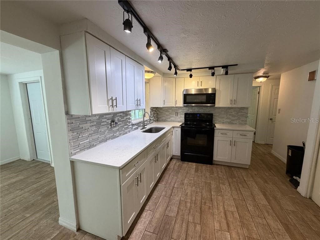 Single Family Residence at 1650 Bold LN, HOLIDAY FL 34691, photo 12 of 53